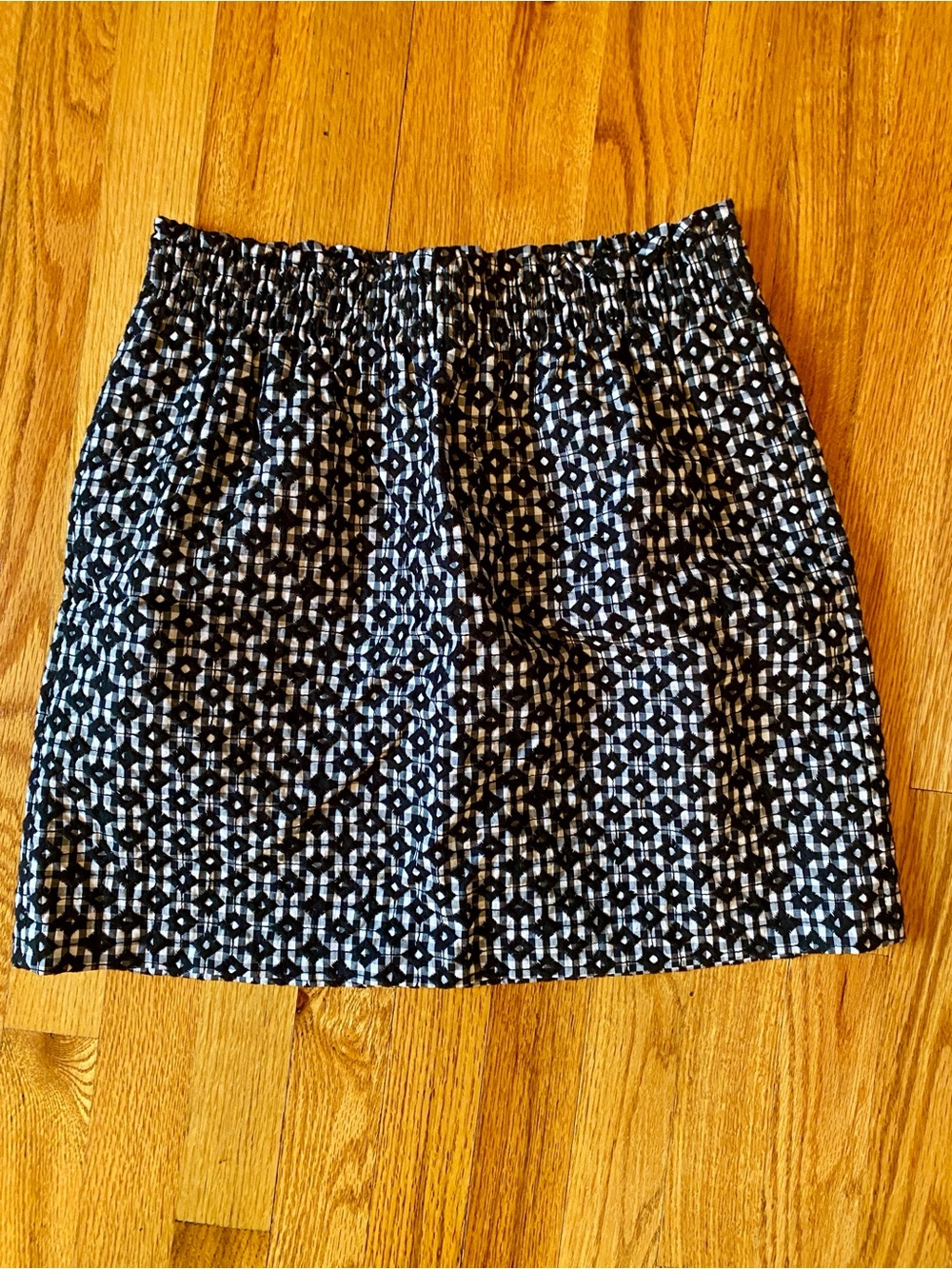 J. Crew Women’s Black & White Geo Print Elastic Waist Skirt